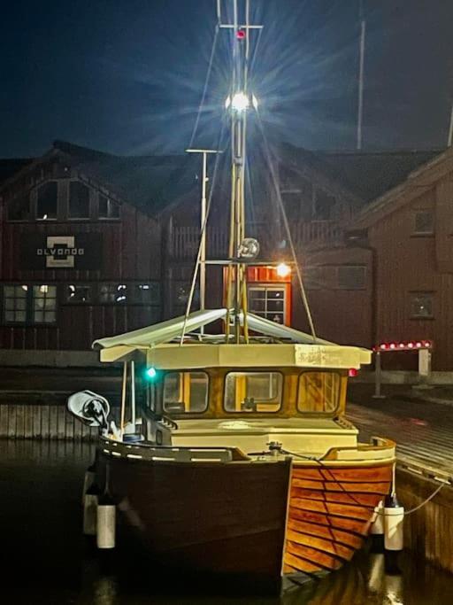 Holmestrand, Leilighet Pa Bryggekanten Buitenkant foto